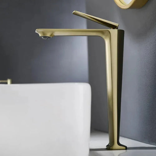 Torneira para banheiro Bica Alta Monocomando Elegance em Cromado Premium.