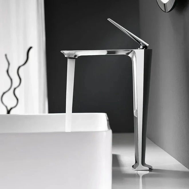 Torneira para banheiro Bica Alta Monocomando Elegance em Cromado Premium.