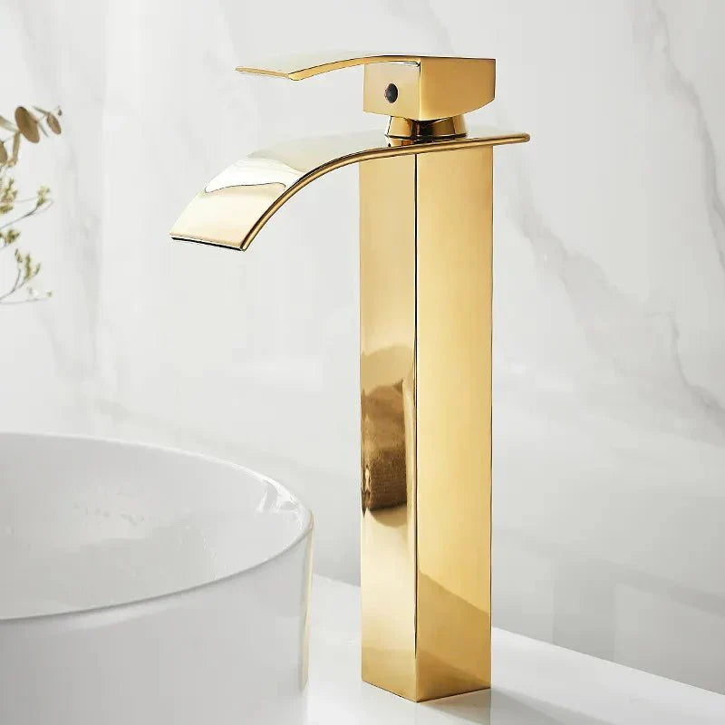 Torneira para banheiro Elegância Bica Alta Cascata Monocomando em Cromado Premium. Alta - 29.5cm Dourado