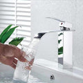 Torneira para banheiro Elegância Bica Alta Cascata Monocomando em Cromado Premium. Baixa - 18.5cm Prata