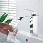 Torneira para banheiro Elegância Bica Alta Cascata Monocomando em Cromado Premium. Baixa - 18.5cm Prata
