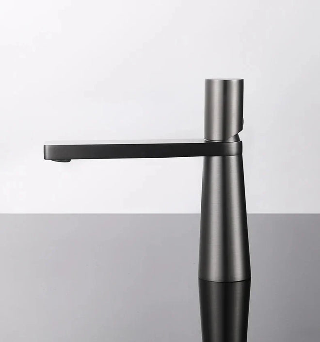 Torneira para banheiro Elegância Bica Alta Monocomando em Cromado Premium.