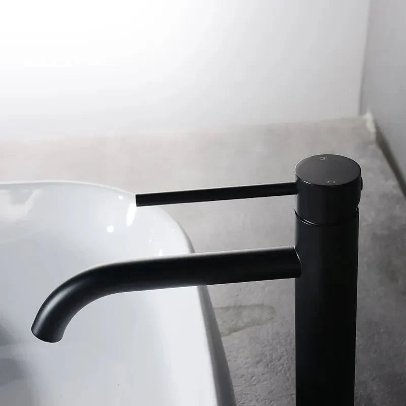 Torneira para banheiro Elegância Bica Alta Monocomando em Cromado Premium.