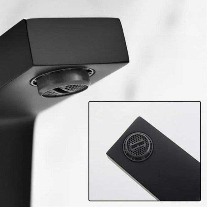 Torneira para banheiro Elegância Bica Alta Monocomando em Cromado Premium.