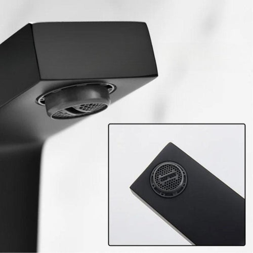 Torneira para banheiro Elegância Bica Alta Monocomando em Cromado Premium.