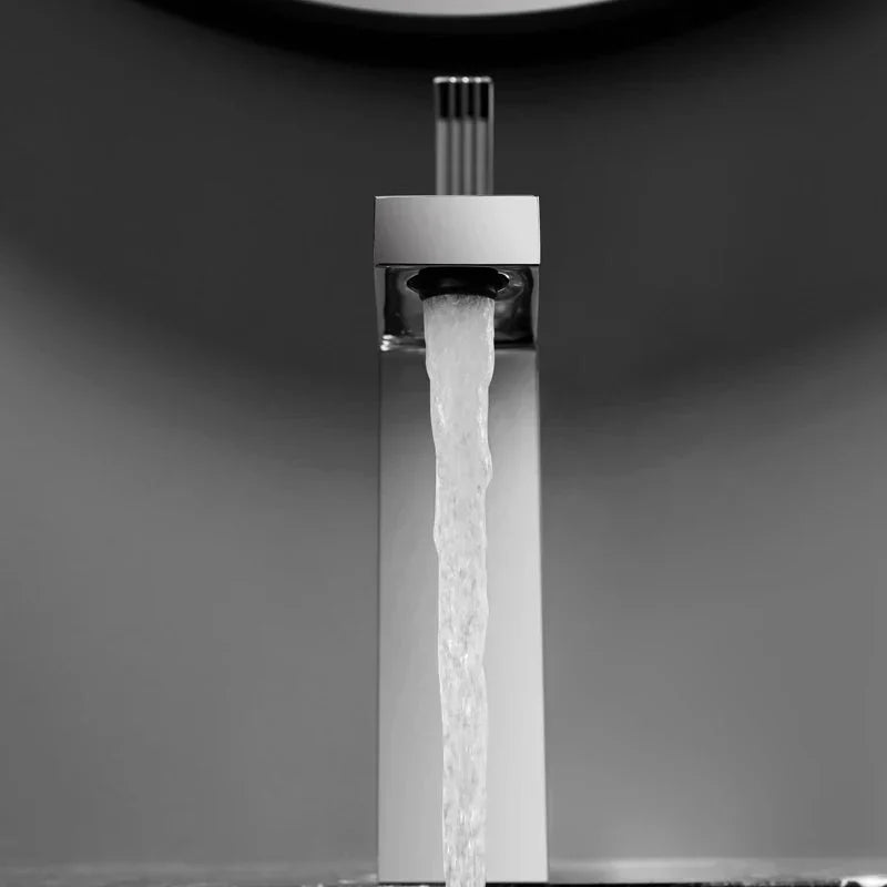 Torneira para banheiro Elegância Bica Alta Monocomando em Cromado Premium.