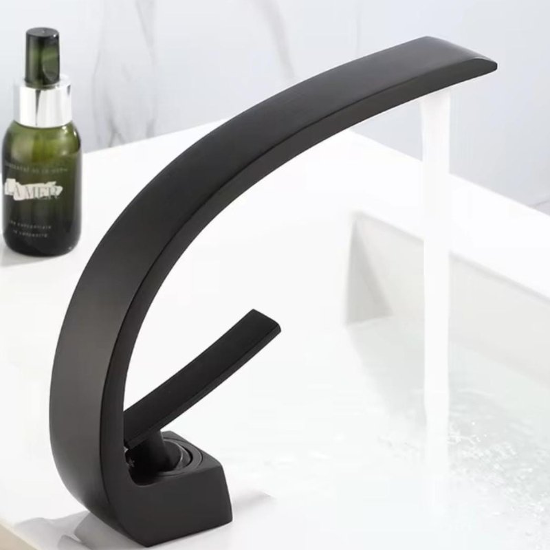 Torneira para banheiro Elegância Bica Alta Monocomando em Preto Fosco. Preta