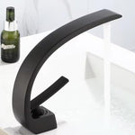 Torneira para banheiro Elegância Bica Alta Monocomando em Preto Fosco. Preta