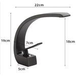 Torneira para banheiro Elegância Bica Alta Monocomando em Preto Fosco.
