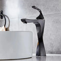 Torneira para banheiro Elegância Monocomando Bica Alta em Cromado Premium. Preto