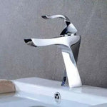 Torneira para banheiro Elegância Monocomando Bica Alta em Cromado Premium.