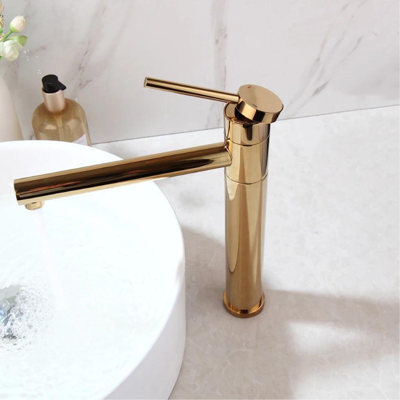 Torneira para banheiro Elegância Monocomando Bica Alta em Dourado Fosco.