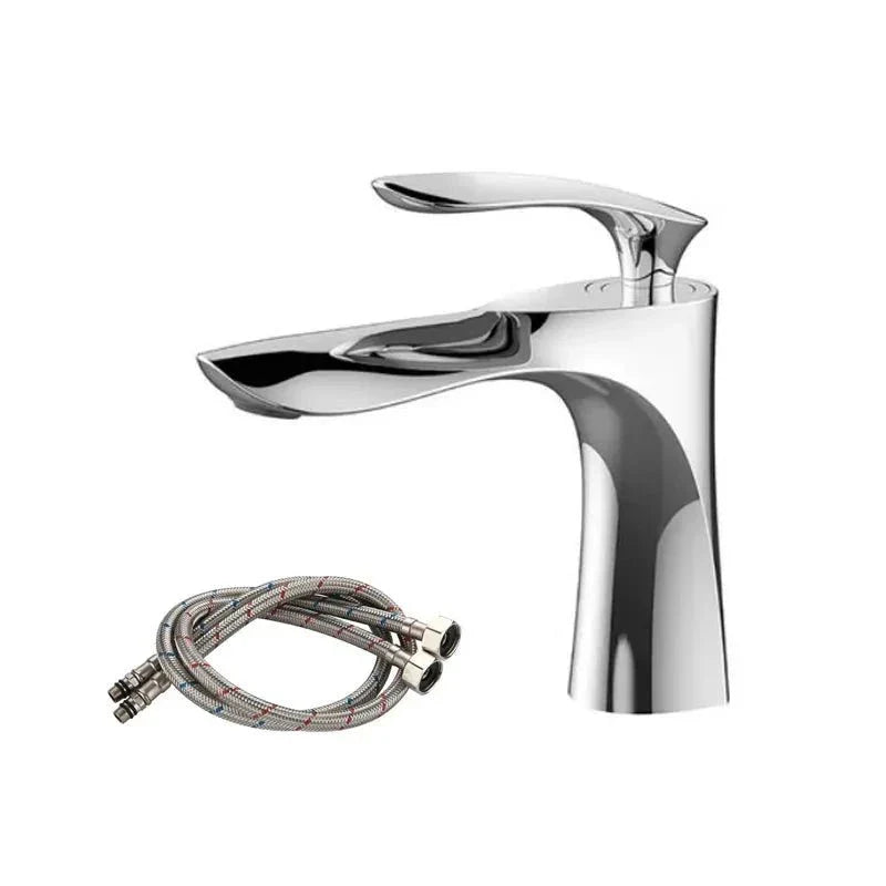 Torneira para banheiro Elegância Monocomando com Design em Bica Alta e Acabamento Cromado Premium.