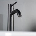 Torneira para banheiro Elegante Bica Baixa Monocomando em Cromado Premium.