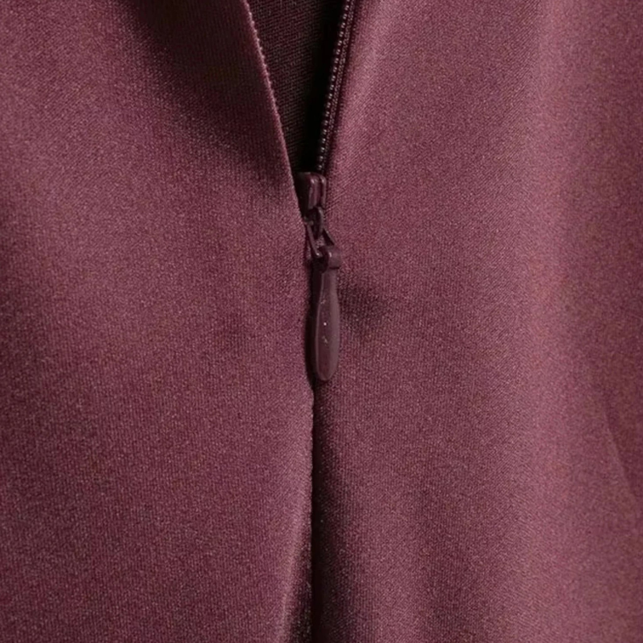 Vestido Longo de Cetim Sem Costas para Mulheres - Elegância e Conforto