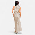 Vestido Longo de Cetim Sem Mangas para Mulheres – Caimento Fluido e Elegância Atemporal