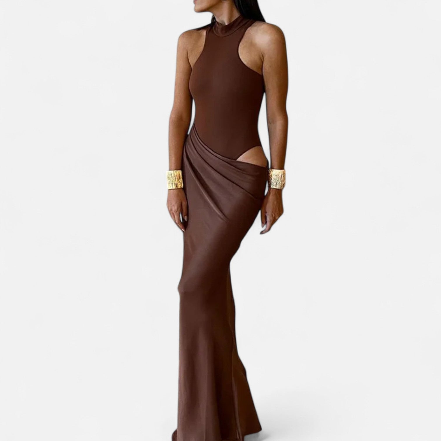 Vestido Maxi de Cetim com Recortes para Mulheres – Fluidez Sedosa e Silhueta Esculpida Marrom