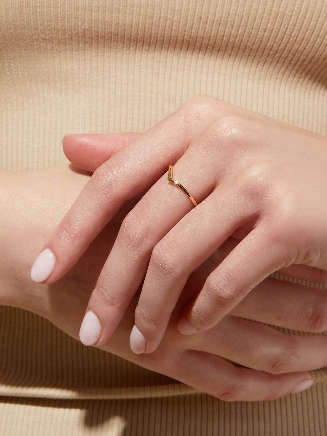 Anel Simple V Gold