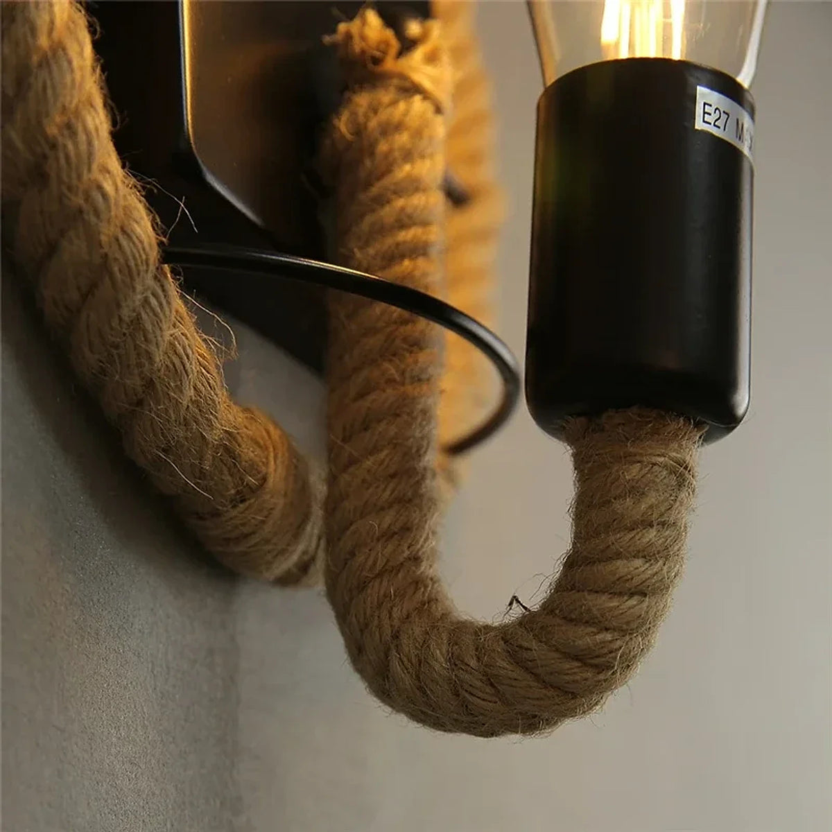 Arandela Decorativa Retrô, peça de luminárias de parede da VivaCasa — imagem 4