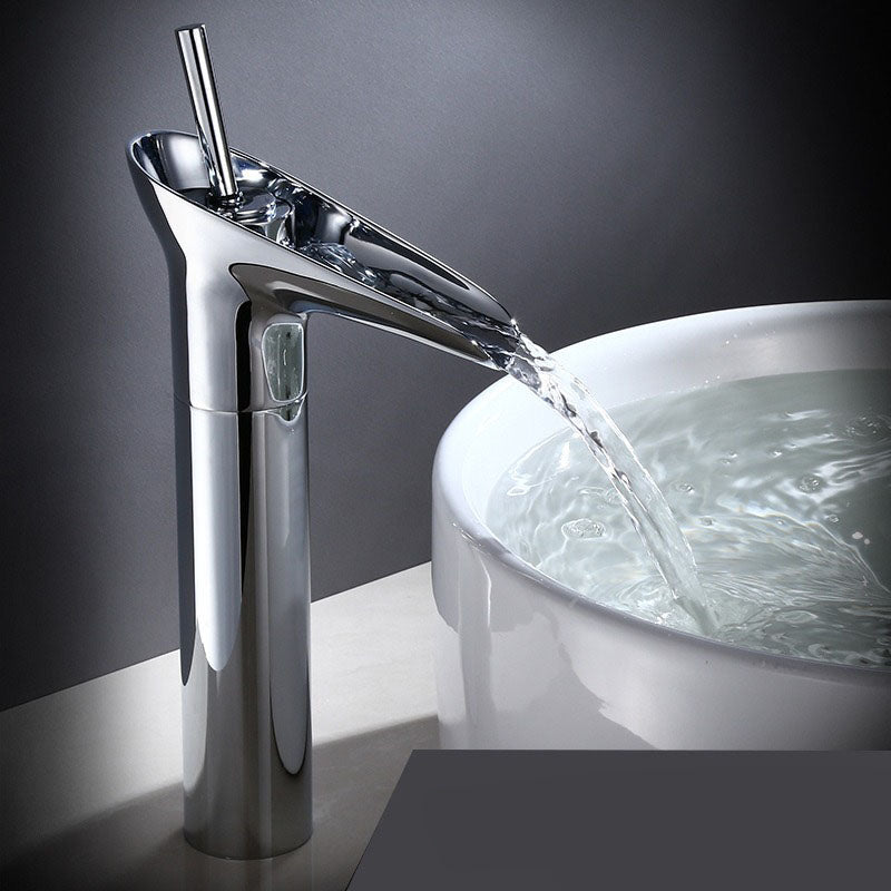Torneira de Cascata em Latão Antigo - Misturador de Pia de Banheiro com Design de Alça Única Cromado Alto (Perfil Alto)