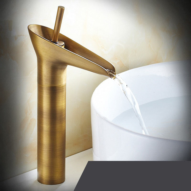 Torneira de Cascata em Latão Antigo - Misturador de Pia de Banheiro com Design de Alça Única Antigo Alto (Perfil Alto)