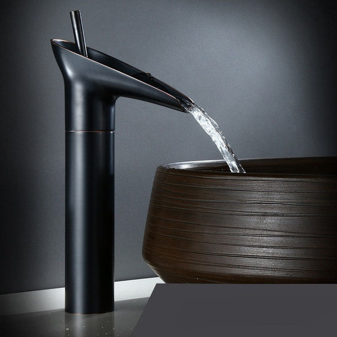 Torneira de Cascata em Latão Antigo - Misturador de Pia de Banheiro com Design de Alça Única Preto Alto (Perfil Alto)