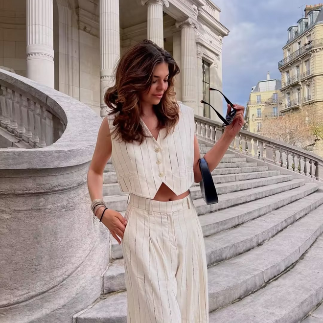 Colete Feminino Branco Listrado