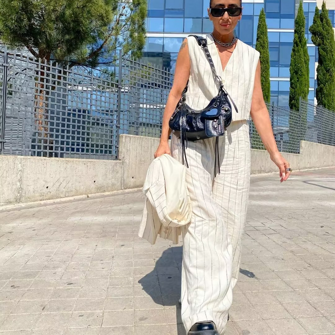 Colete Feminino Branco Listrado