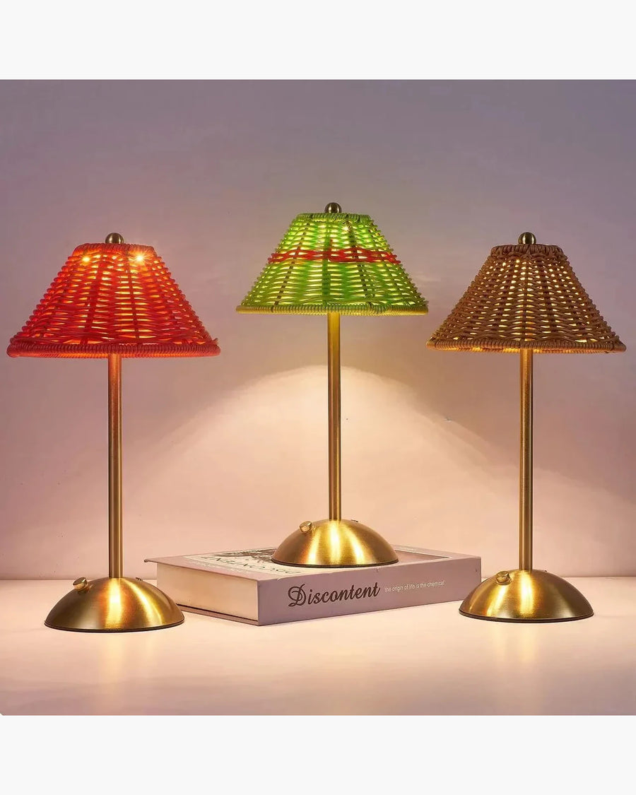 Luminária de Mesa Retrô, peça de luminárias de mesa da VivaCasa