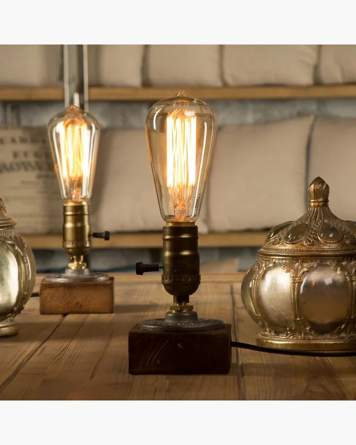 Luminária de Mesa Retrô, peça de luminárias de mesa da VivaCasa