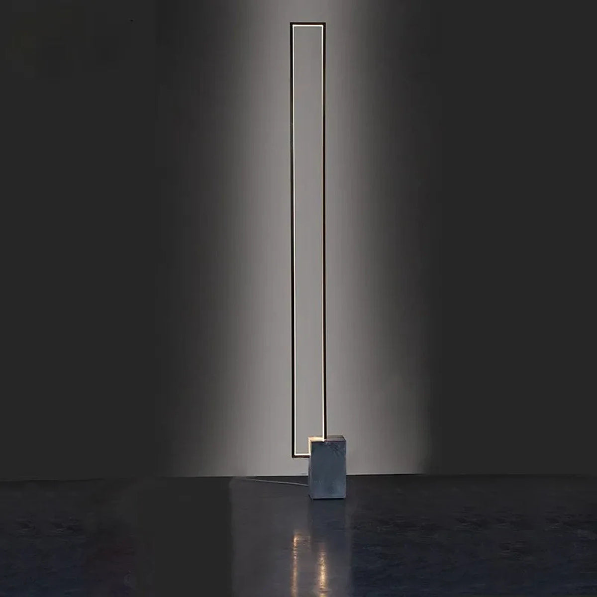 Luminária de Piso Contemporâneo Quadrado, peça de luminárias de piso da VivaCasa — imagem 3