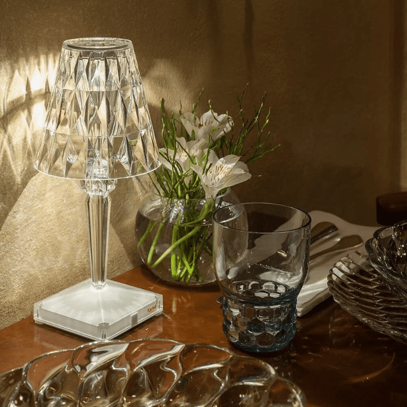 Luminária Luxury de Mesa LED Sem fio Delamantina